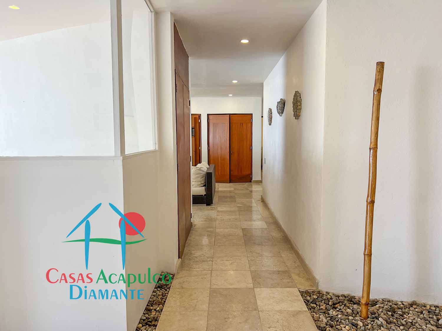 EOS 403 - Sala de televisión 2